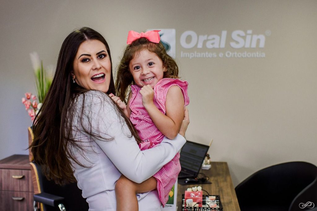 Rúbia - Franqueada Oral Sin de Passo Fundo-RS, junto à sua filha,